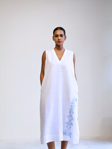 APPLIQUE DRESS