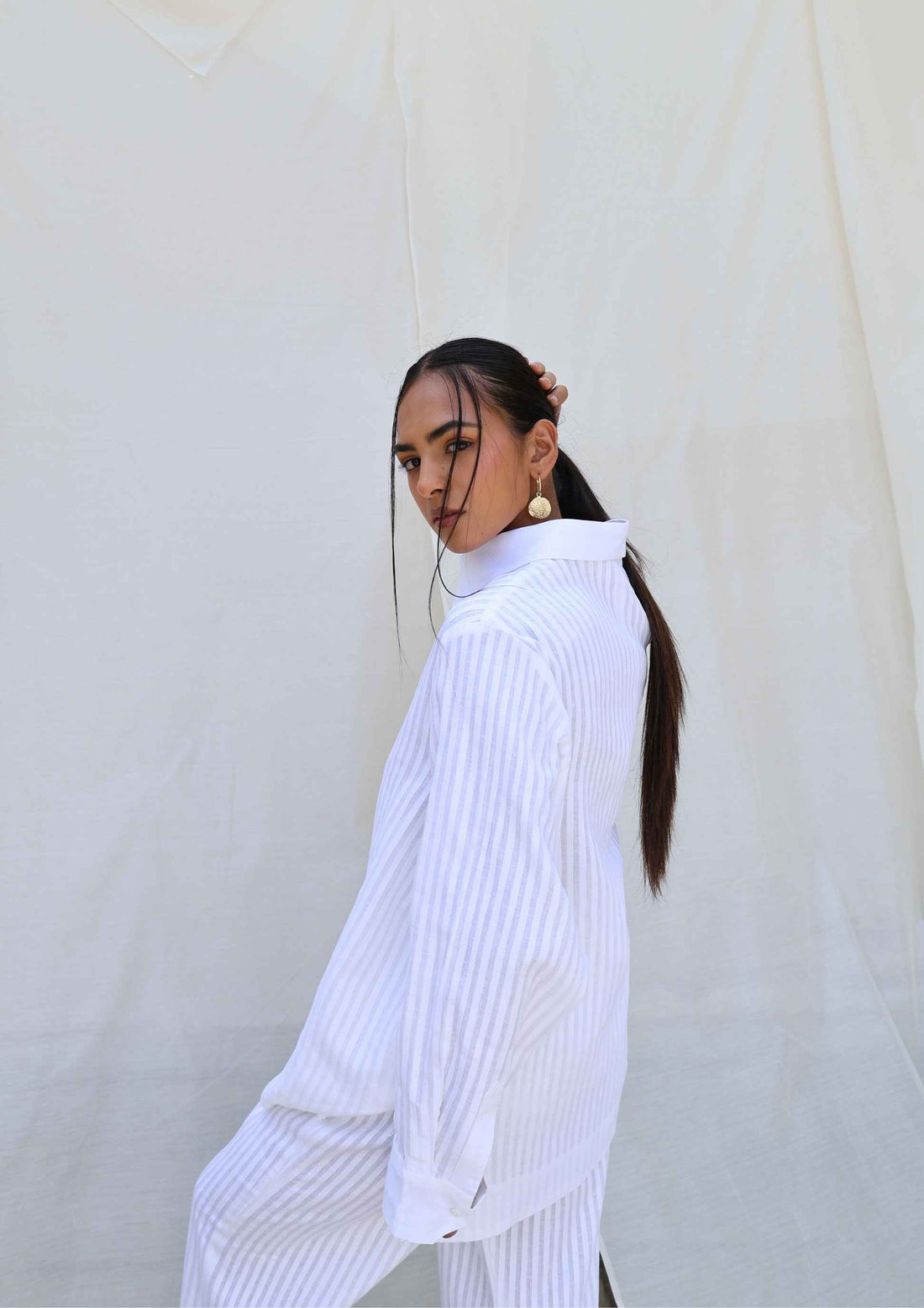 AHIDA- SHADOW SHIRT