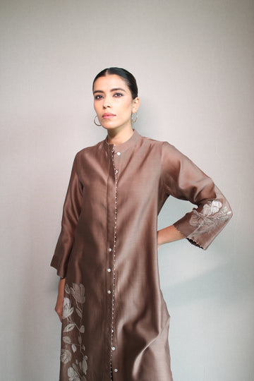 HAND EMBROIDERED CHANDERI KURTA SET